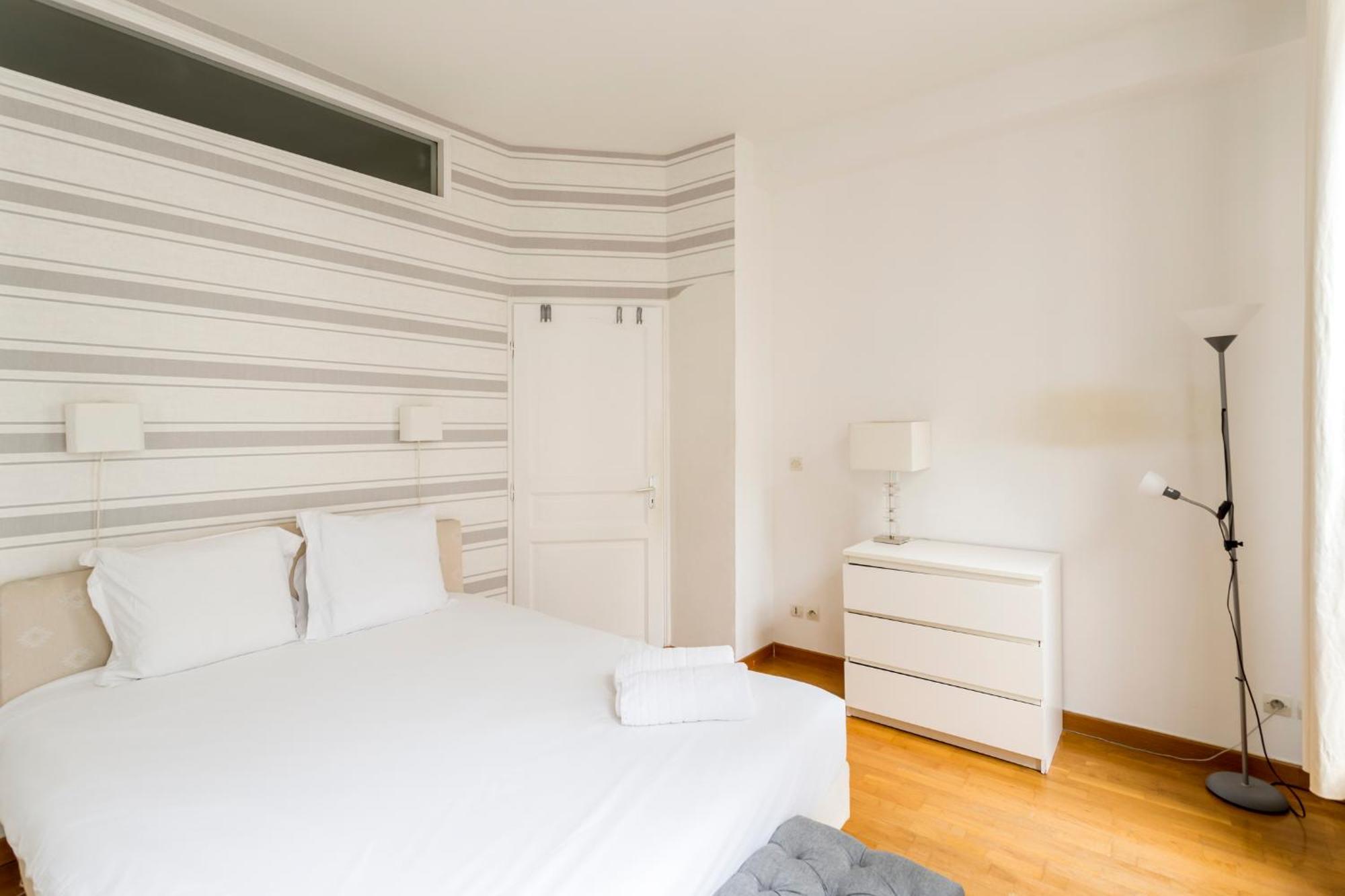 Champs-elysees Lincoln - 2bdr Aparthotel 4*