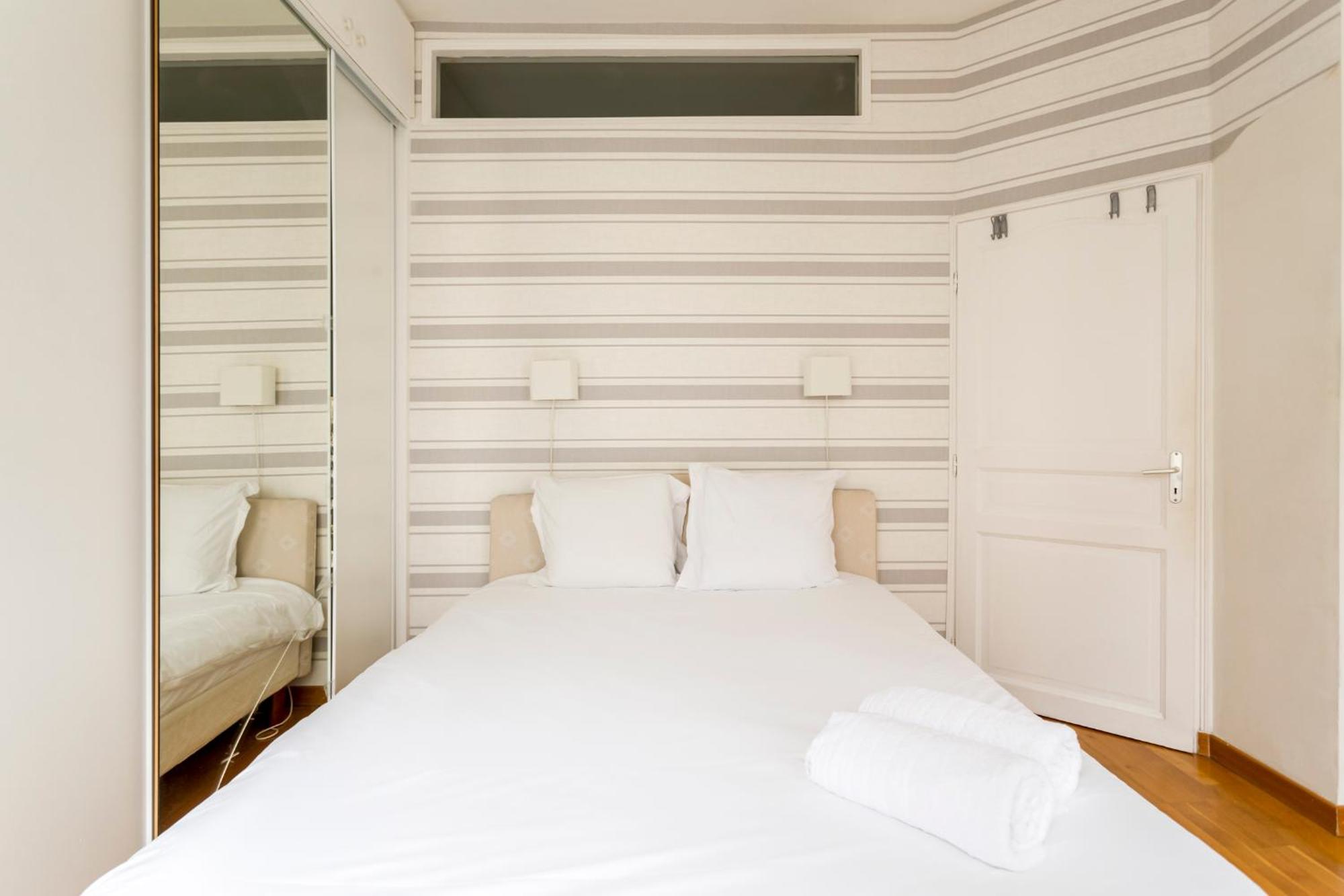 Champs-elysees Lincoln - 2bdr Paris